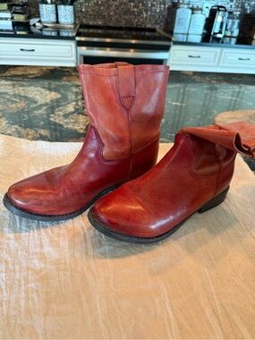 70 Post Paris Boots Joelle Red Leather Pull On Western Boots Womens‎ Sz 7.5
